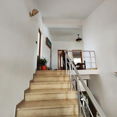 Bujari Guesthouse Berat Exterior foto